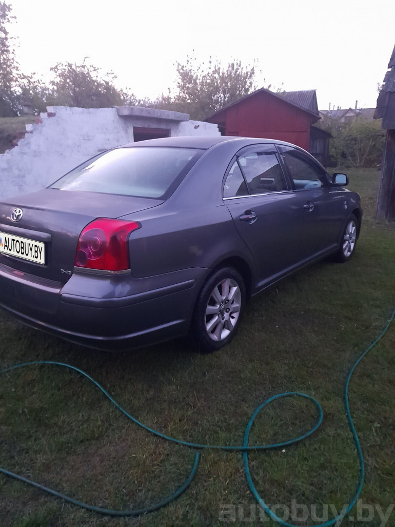 Toyota Avensis 2 поколение, 2005 года