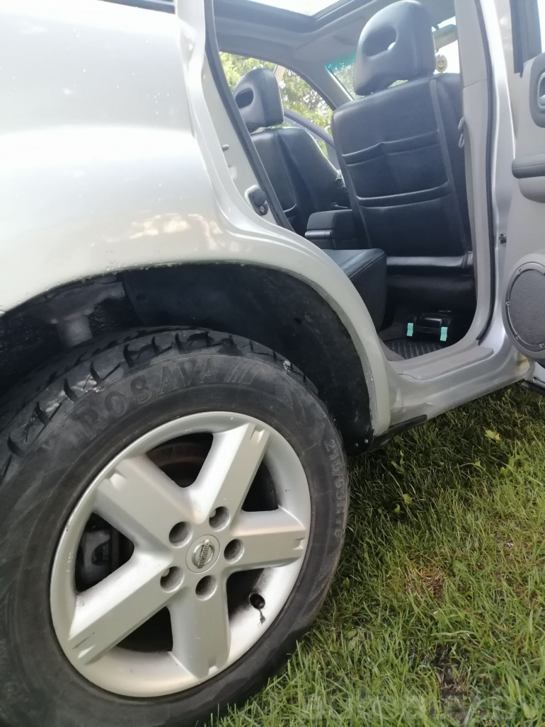 Nissan X-Trail 1 поколение, 2004 года