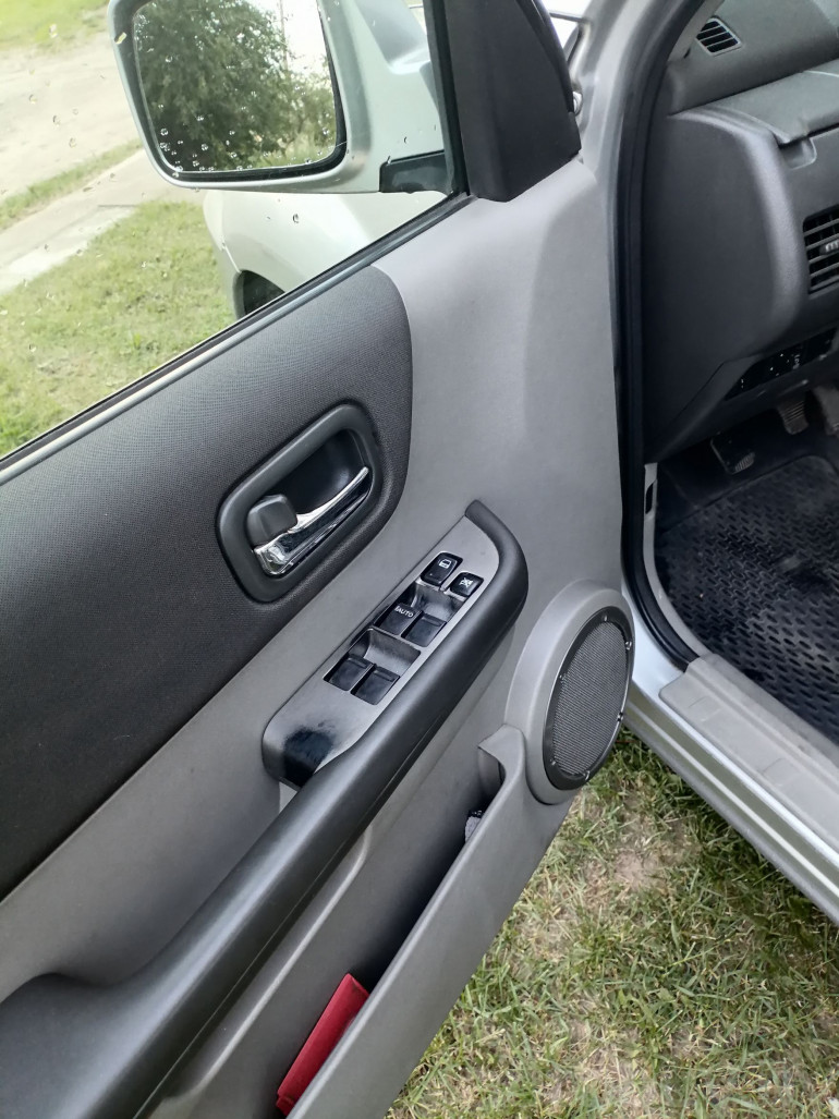 Nissan X-Trail 1 поколение, 2004 года