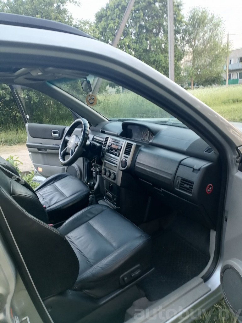 Nissan X-Trail 1 поколение, 2004 года
