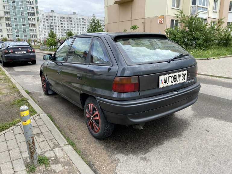 Opel Astra 1 поколение (F), 1997 года
