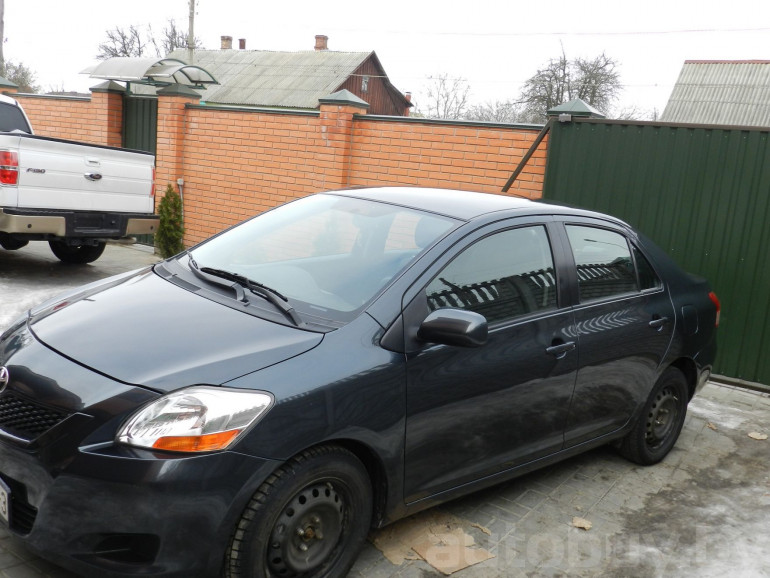 Toyota Yaris 2 поколение [рестайлинг], 2009 года