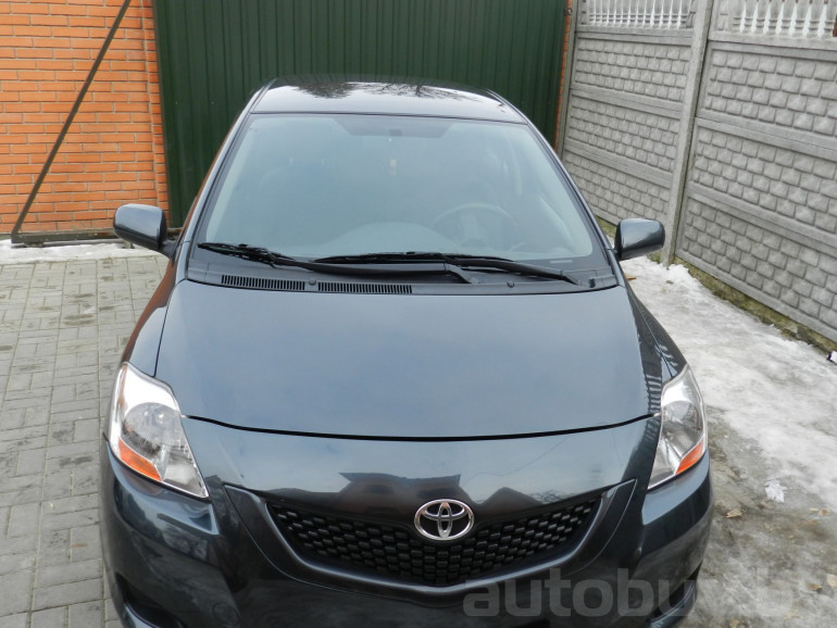 Toyota Yaris 2 поколение [рестайлинг], 2009 года