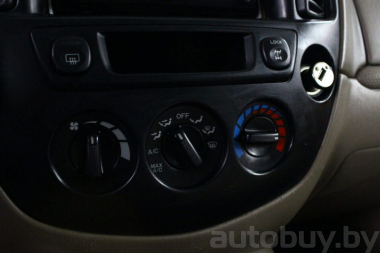 Mazda Tribute 1 поколение, 2001 года