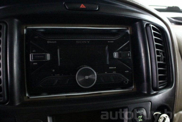 Mazda Tribute 1 поколение, 2001 года