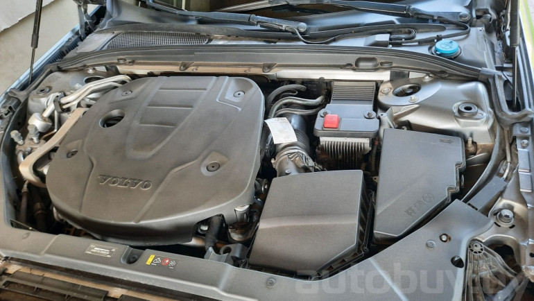Volvo V60 2 поколение, 2019 года
