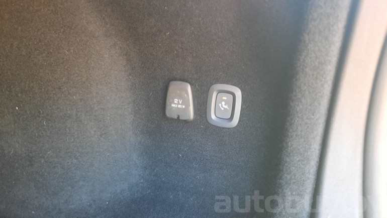 Volvo V60 2 поколение, 2019 года