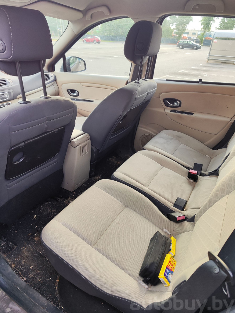 Renault Scenic 3 поколение, 2010 года