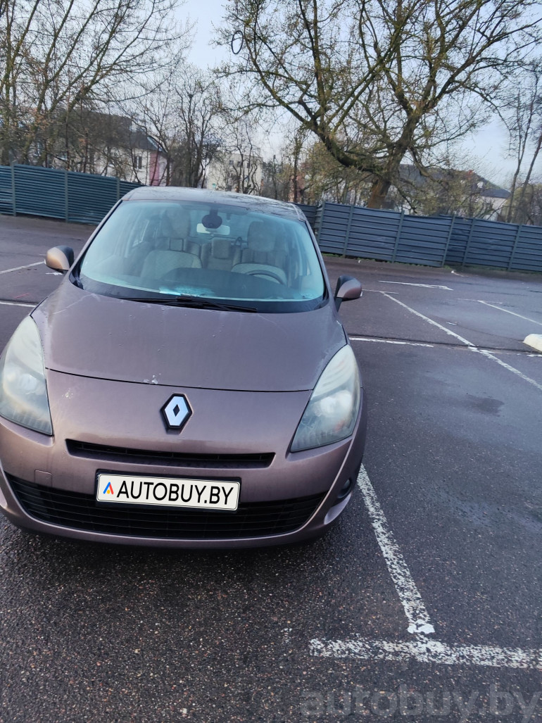 Renault Scenic 3 поколение, 2010 года