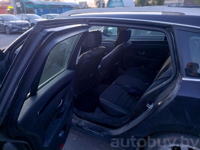 Renault Laguna 3 поколение [рестайлинг], 2010 года