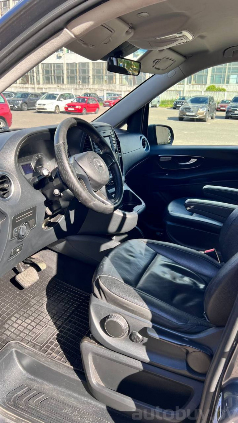 Mercedes-Benz Metris 1 поколение, 2015 года