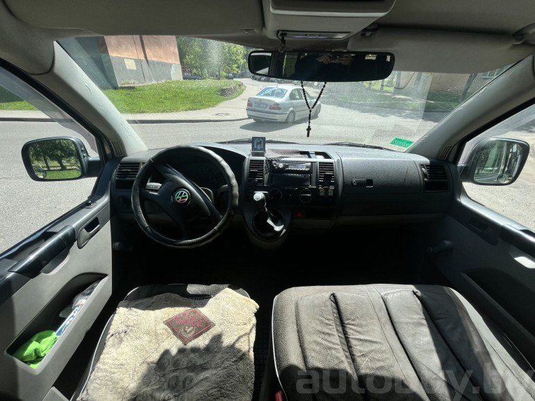 Volkswagen Caravelle 3 поколение (T5), 2005 года