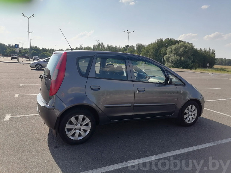 Mitsubishi Colt 6 поколение (Z20/Z30), 2008 года