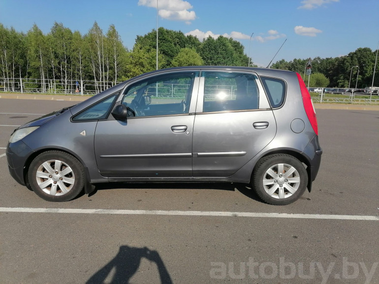 Mitsubishi Colt 6 поколение (Z20/Z30), 2008 года