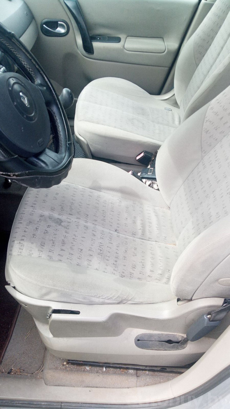 Renault Scenic 2 поколение, 2003 года
