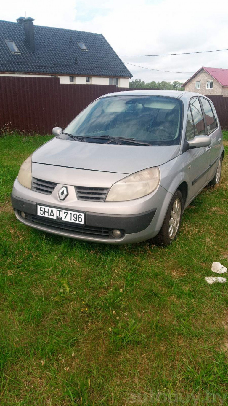 Renault Scenic 2 поколение, 2003 года