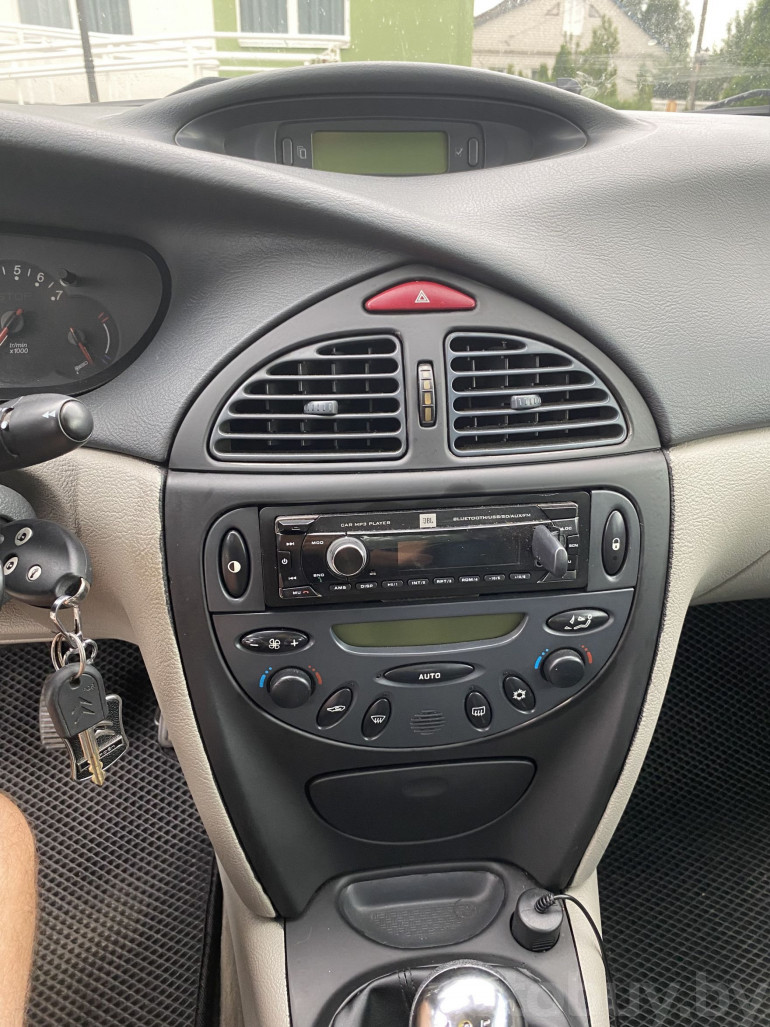 Citroen C5 1 поколение, 2001 года