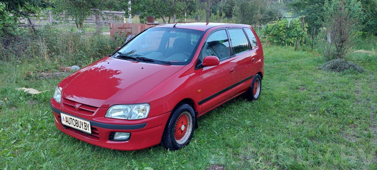 Mitsubishi Space Star 1 поколение, 1999 года