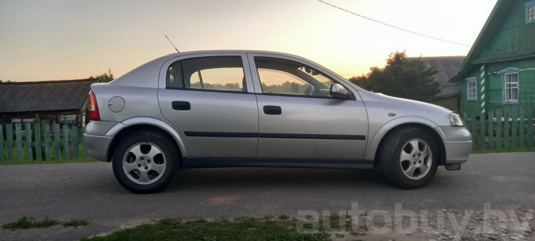 Opel Astra 2 поколение (G), 2000 года