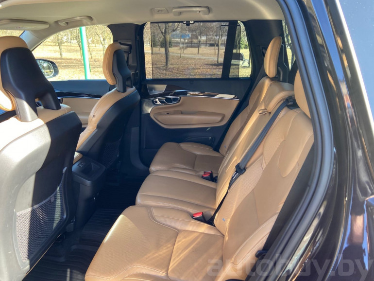 Volvo XC90 2 поколение, 2015 года