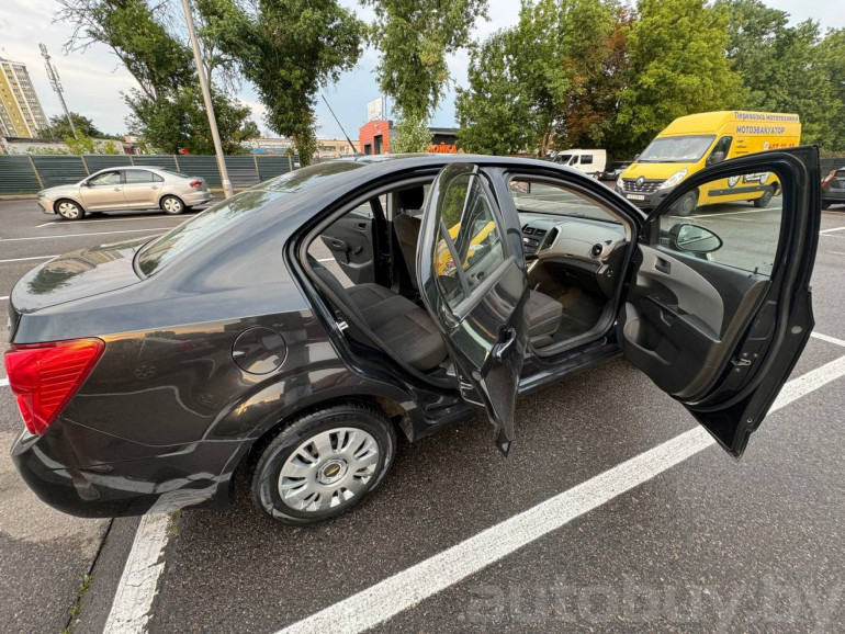Chevrolet Aveo 2 поколение, 2011 года