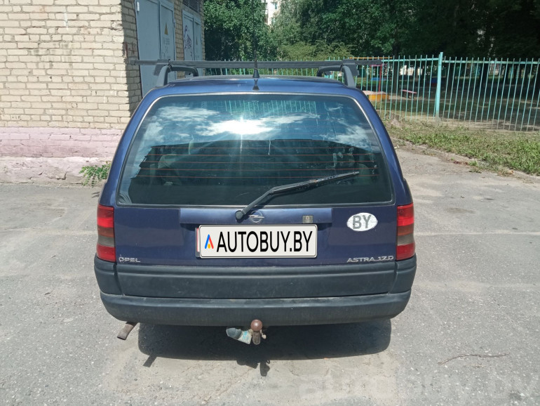 Opel Astra 1 поколение (F), 1996 года