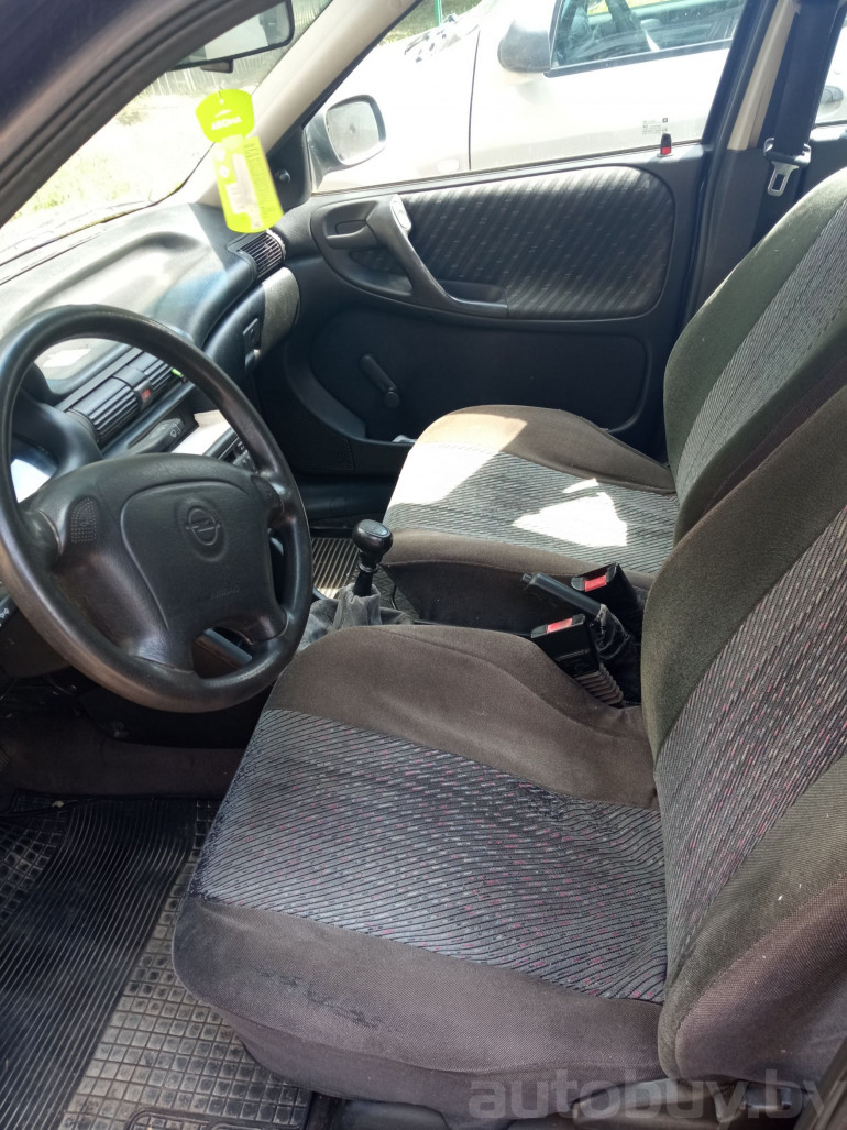 Opel Astra 1 поколение (F), 1996 года