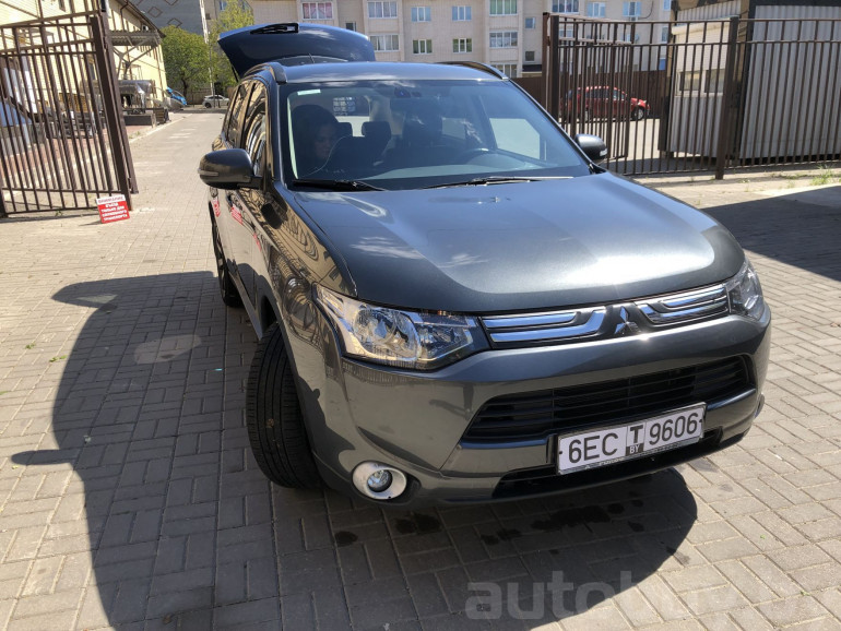 Mitsubishi Outlander 3 поколение, 2013 года