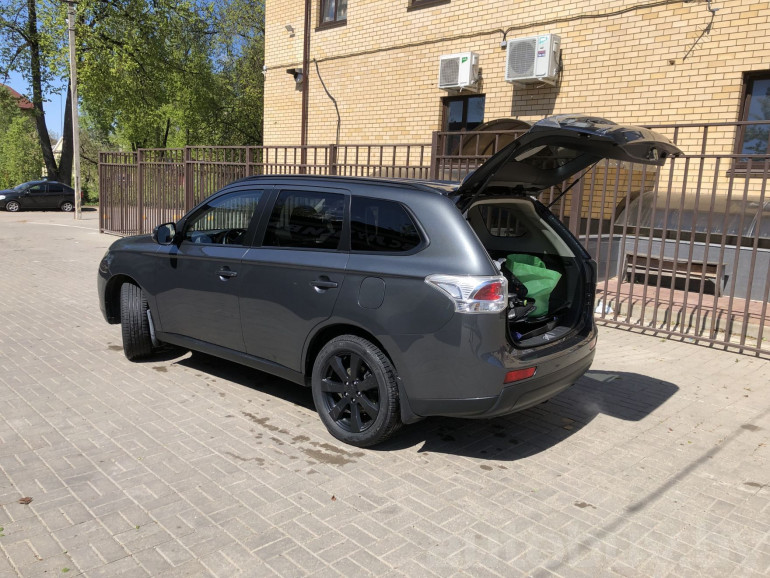 Mitsubishi Outlander 3 поколение, 2013 года