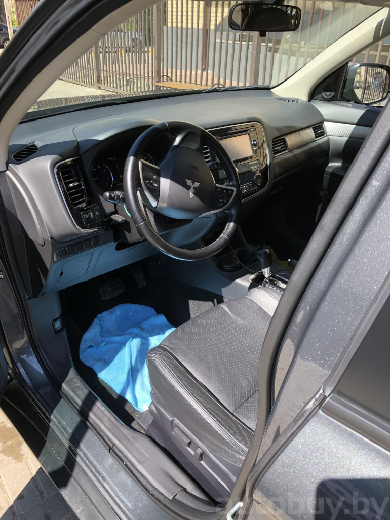 Mitsubishi Outlander 3 поколение, 2013 года