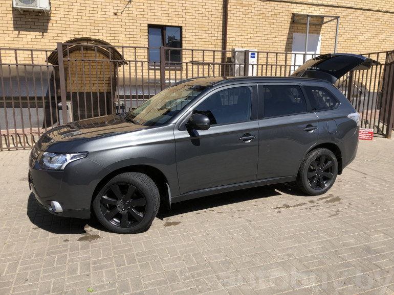 Mitsubishi Outlander 3 поколение, 2013 года