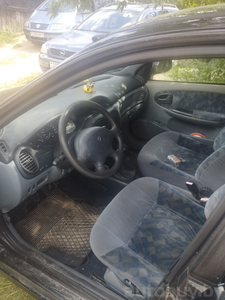 Renault Megane 1 поколение, 1996 года