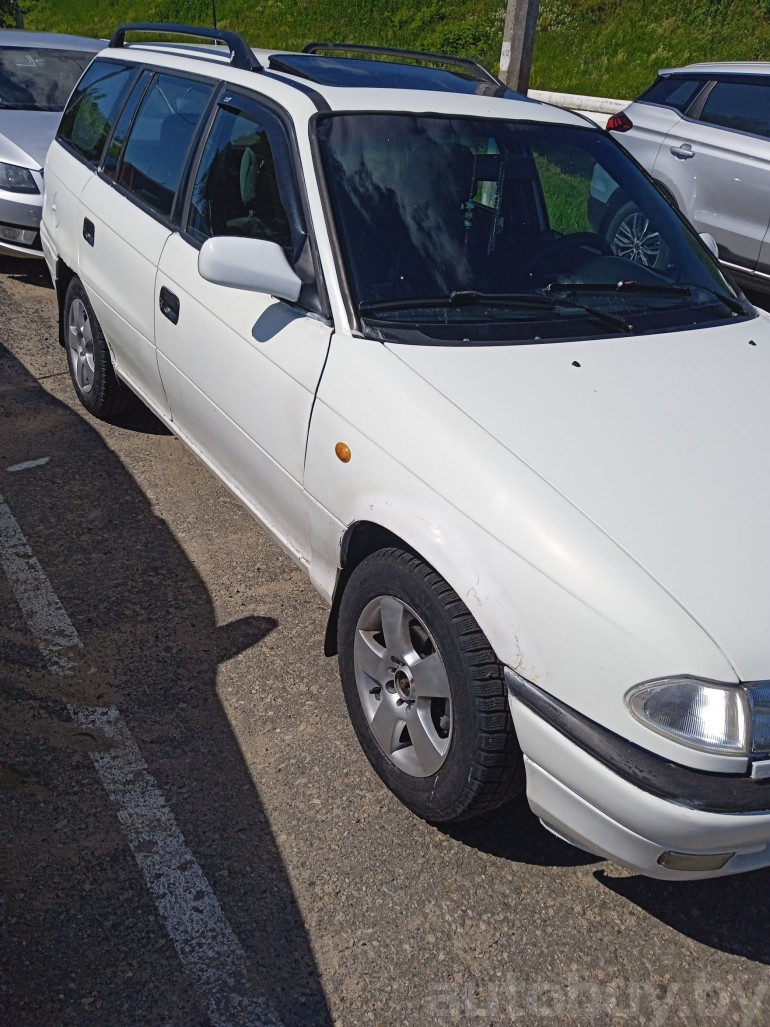 Opel Astra 1 поколение (F), 1997 года