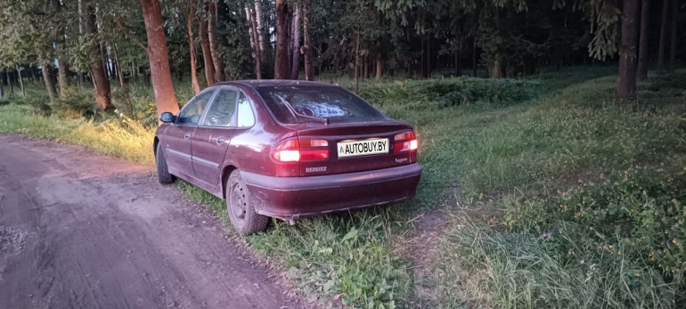 Renault Laguna 1 поколение, 2000 года
