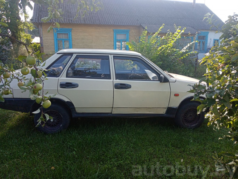 ВАЗ (Lada) 21099 1 поколение, 1994 года