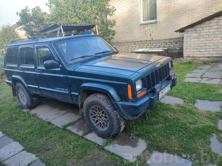 Jeep Cherokee 2 поколение (XJ) [рестайлинг], 1999 года
