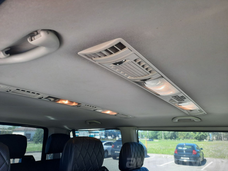 Volkswagen Caravelle 3 поколение (T5) [рестайлинг], 2015 года