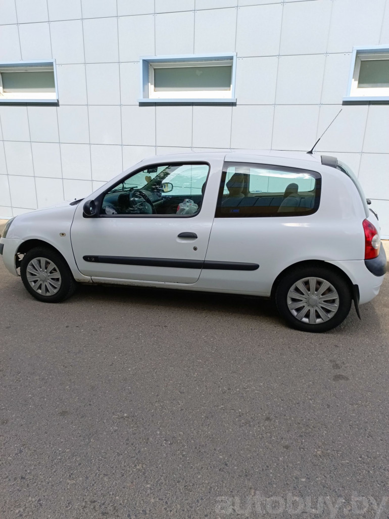 Renault Clio 2 поколение [2-й рестайлинг], 2005 года