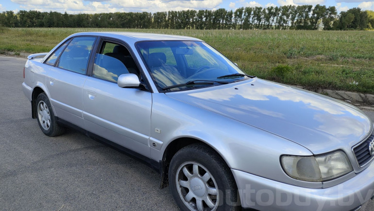 Audi A6 1 поколение (C4), 1996 года