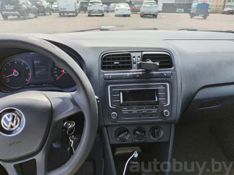 Volkswagen Polo 5 поколение [рестайлинг], 2020 года