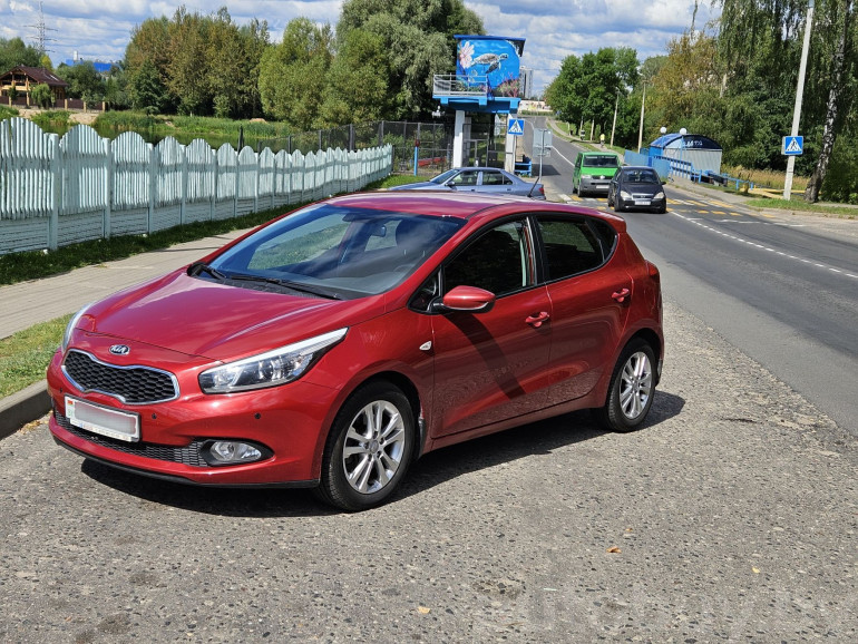 Kia Ceed 2 поколение, 2013 года