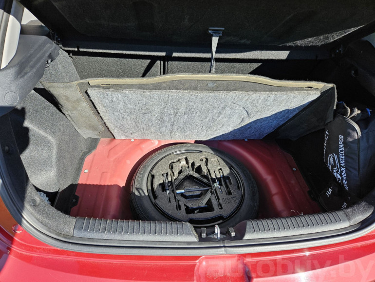 Kia Ceed 2 поколение, 2013 года