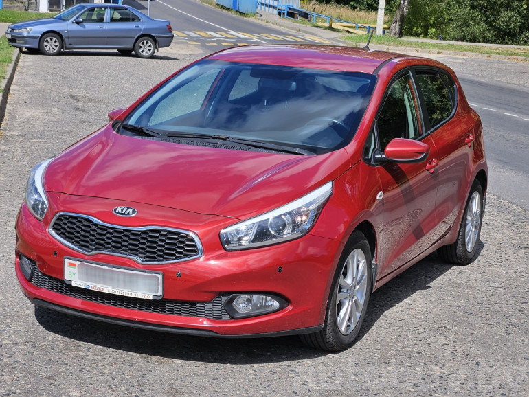 Kia Ceed 2 поколение, 2013 года