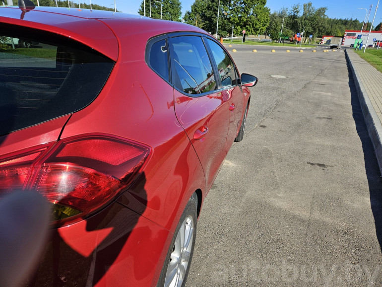 Kia Ceed 2 поколение, 2013 года