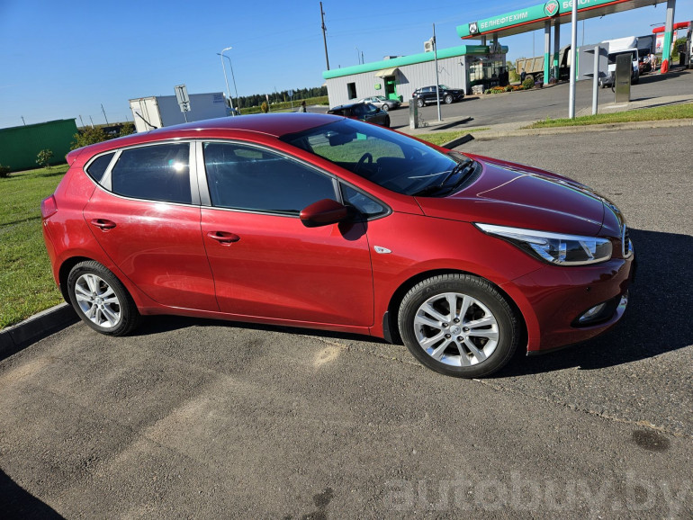 Kia Ceed 2 поколение, 2013 года
