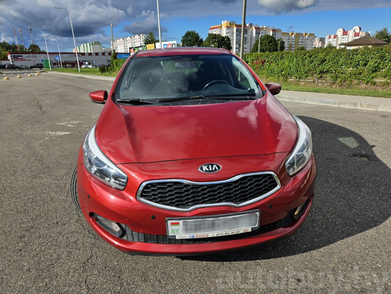 Kia Ceed 2 поколение, 2013 года