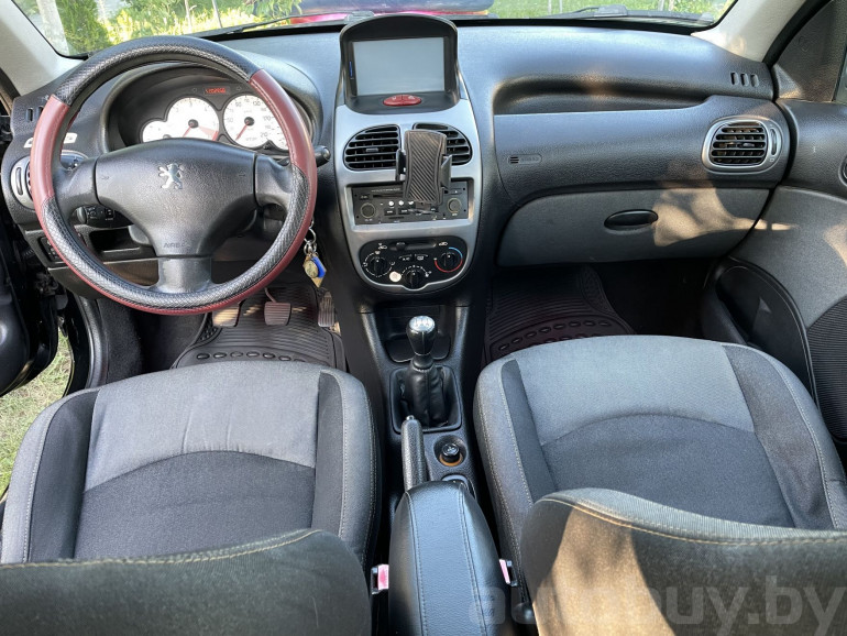 Peugeot 206 1 поколение, 2008 года