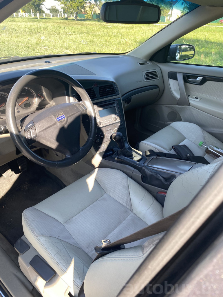 Volvo S60 1 поколение, 2003 года