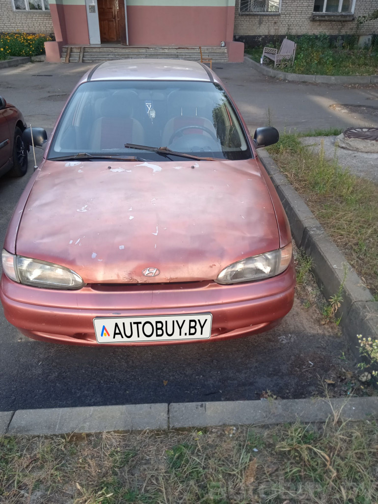 Hyundai Accent 1 поколение, 1995 года