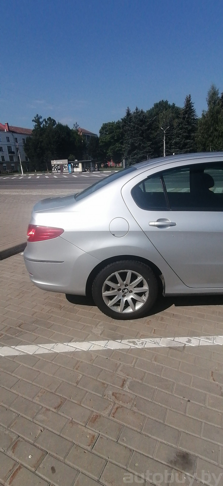 Peugeot 408 1 поколение, 2012 года
